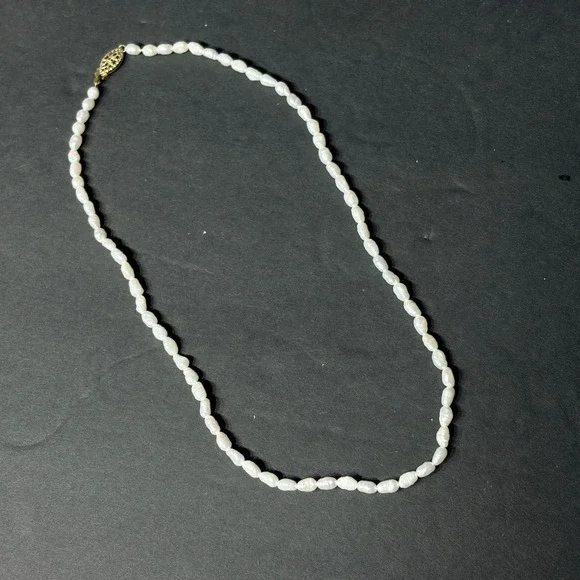 Elegant Freshwater Pearl Baroque Necklace Gold Tone Clasp Delicate Strand 17" - Picture 7 of 11